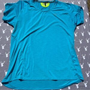 Under Armour Women's Blue Short Sleeve Tee